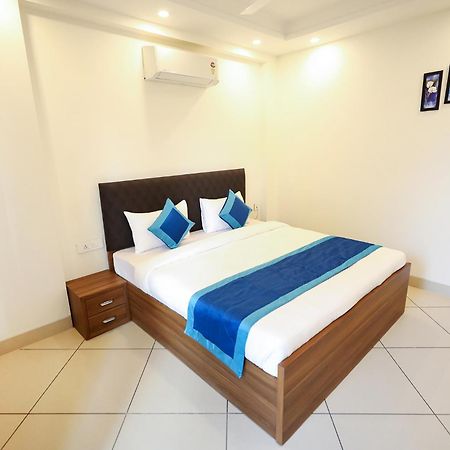 Fabhotel La Paz Stay B&B New Delhi Exterior photo