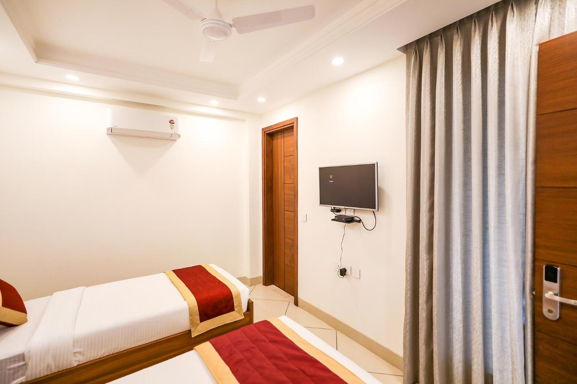 Fabhotel La Paz Stay B&B New Delhi Exterior photo