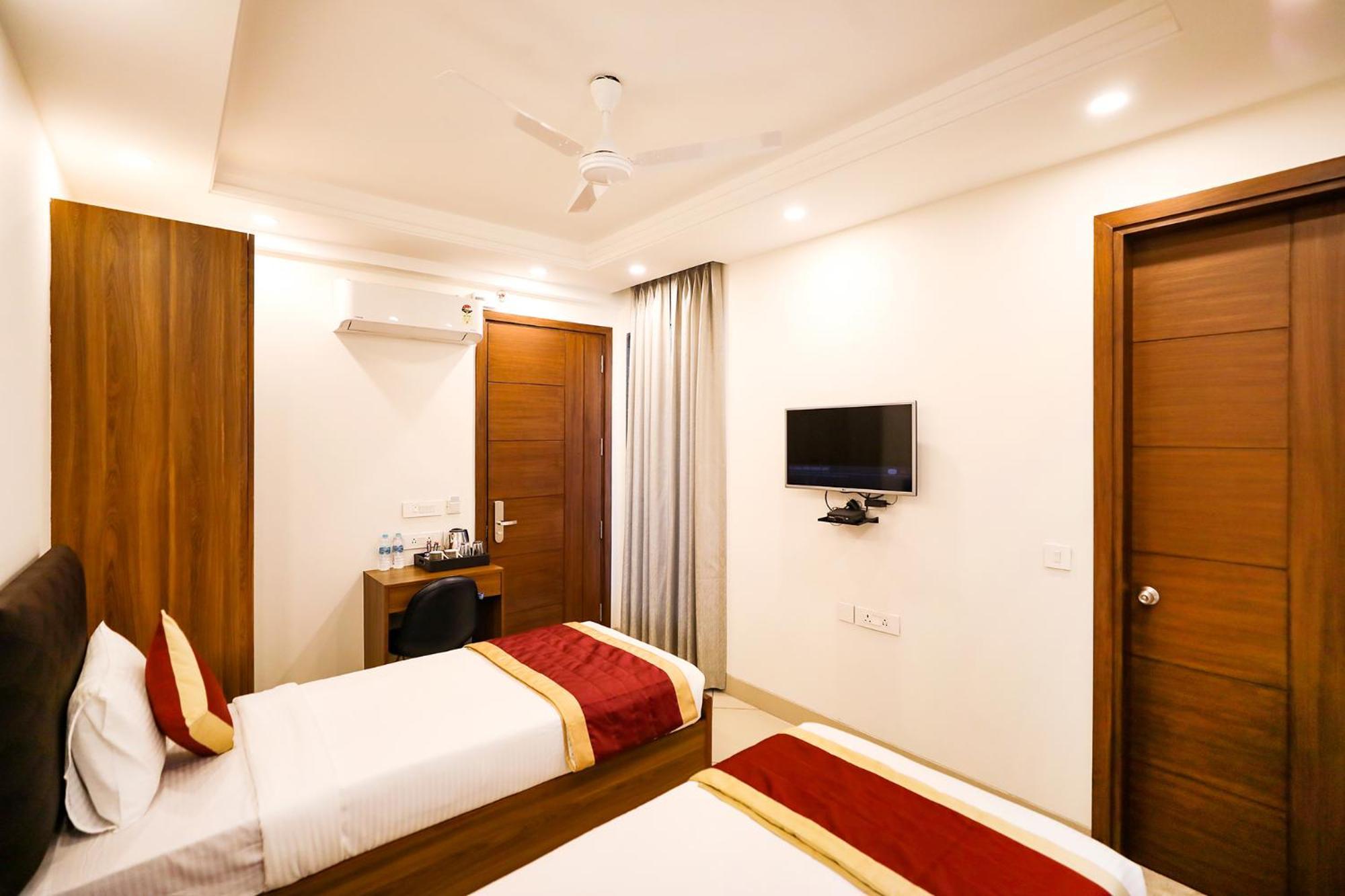 Fabhotel La Paz Stay B&B New Delhi Exterior photo